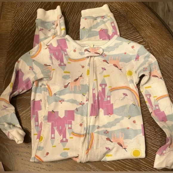 Carter’s Girls‎ unicorn 🦄 Pajamas size 3T - Picture 2 of 5